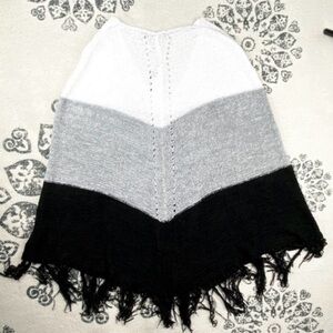 Maxsport Size S/M Black Combo Hi-lo Fringed Hem Poncho